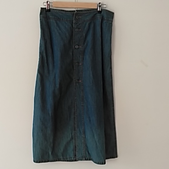 Denim front button skirt NWOT size m - Picture 3 of 8